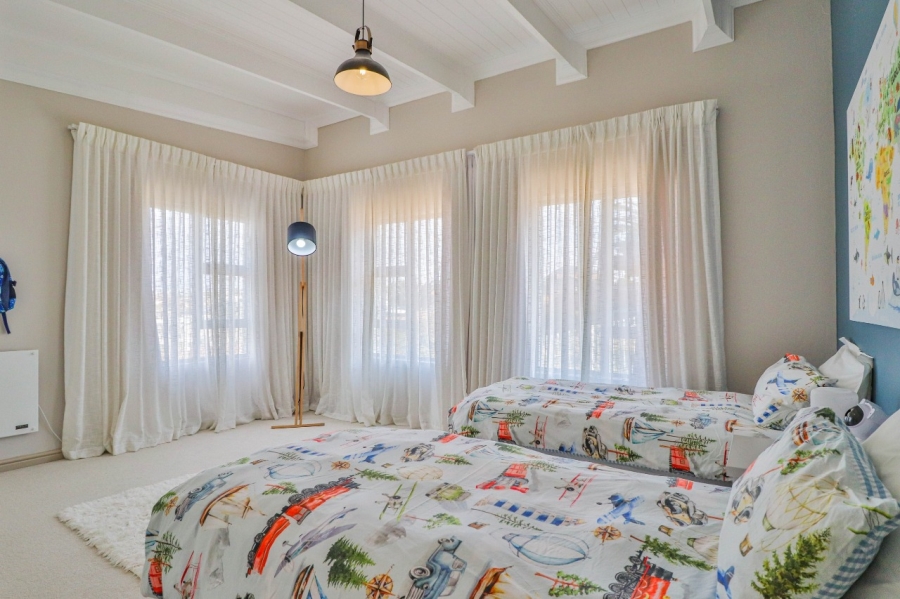 4 Bedroom Property for Sale in Hartenbos Heuwels Western Cape